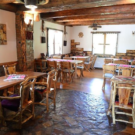 Motel Nacionalni Restoran Ognjiste Koruge エクステリア 写真